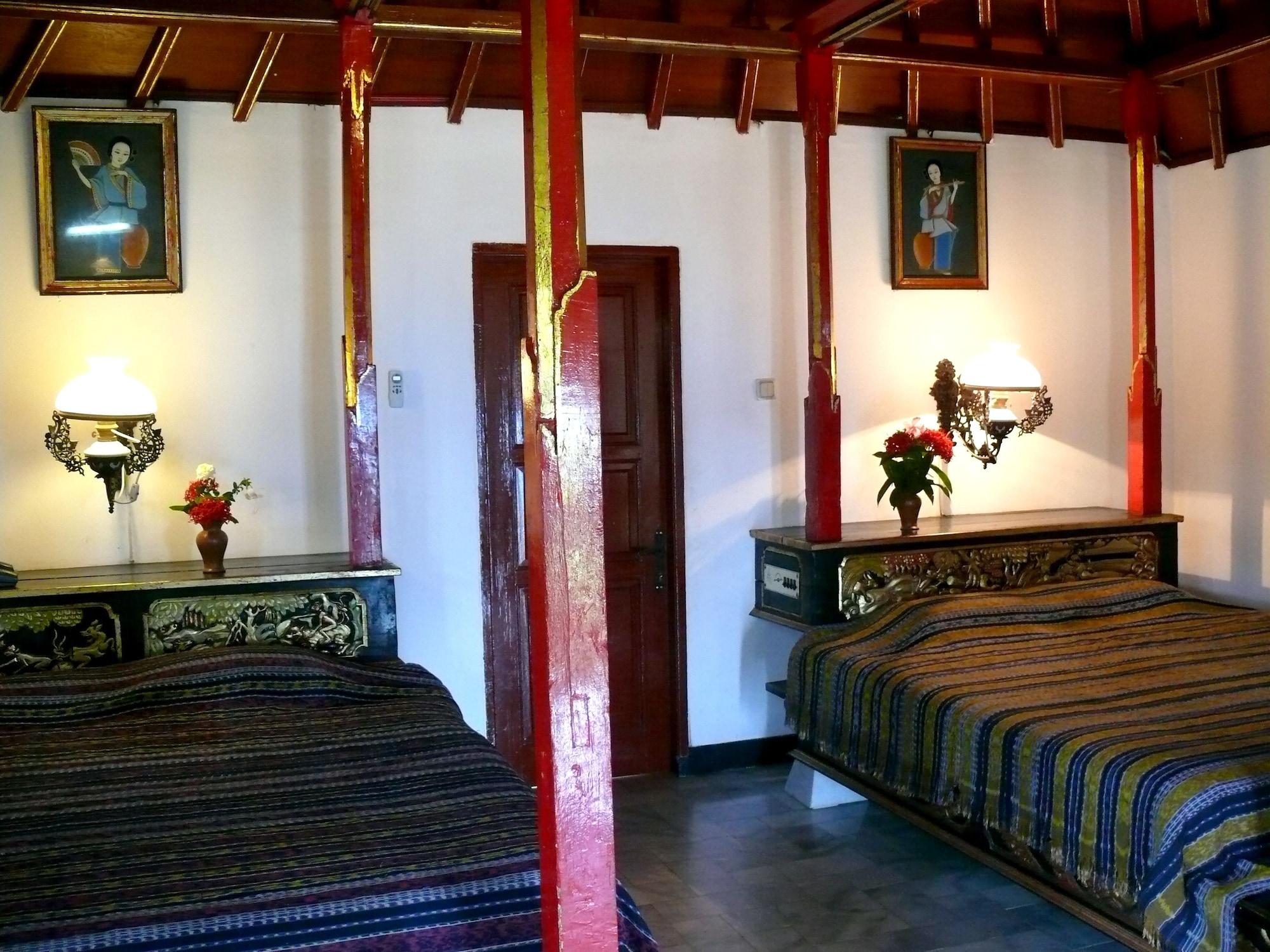 Puri Bunga Beach Cottages Senggigi Exterior photo