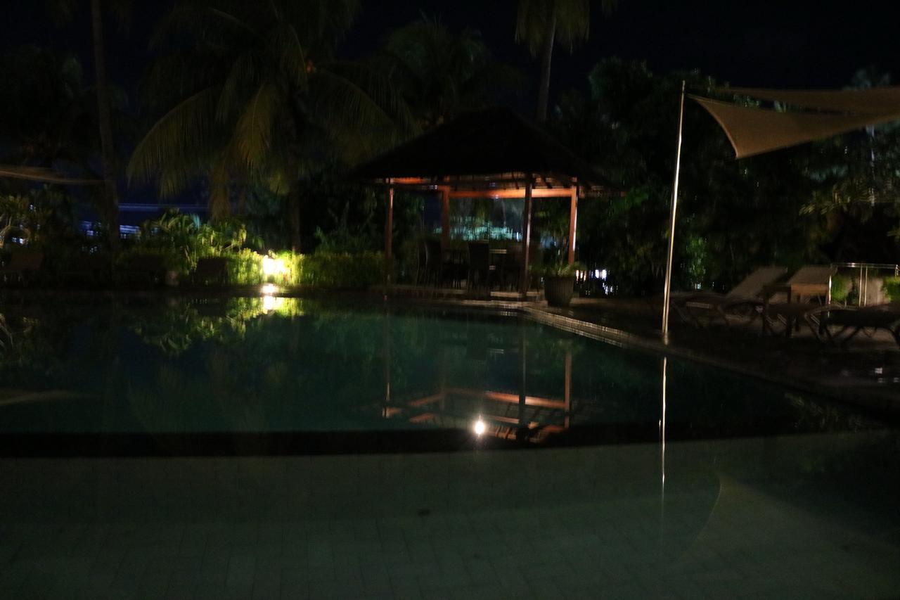 Puri Bunga Beach Cottages Senggigi Exterior photo
