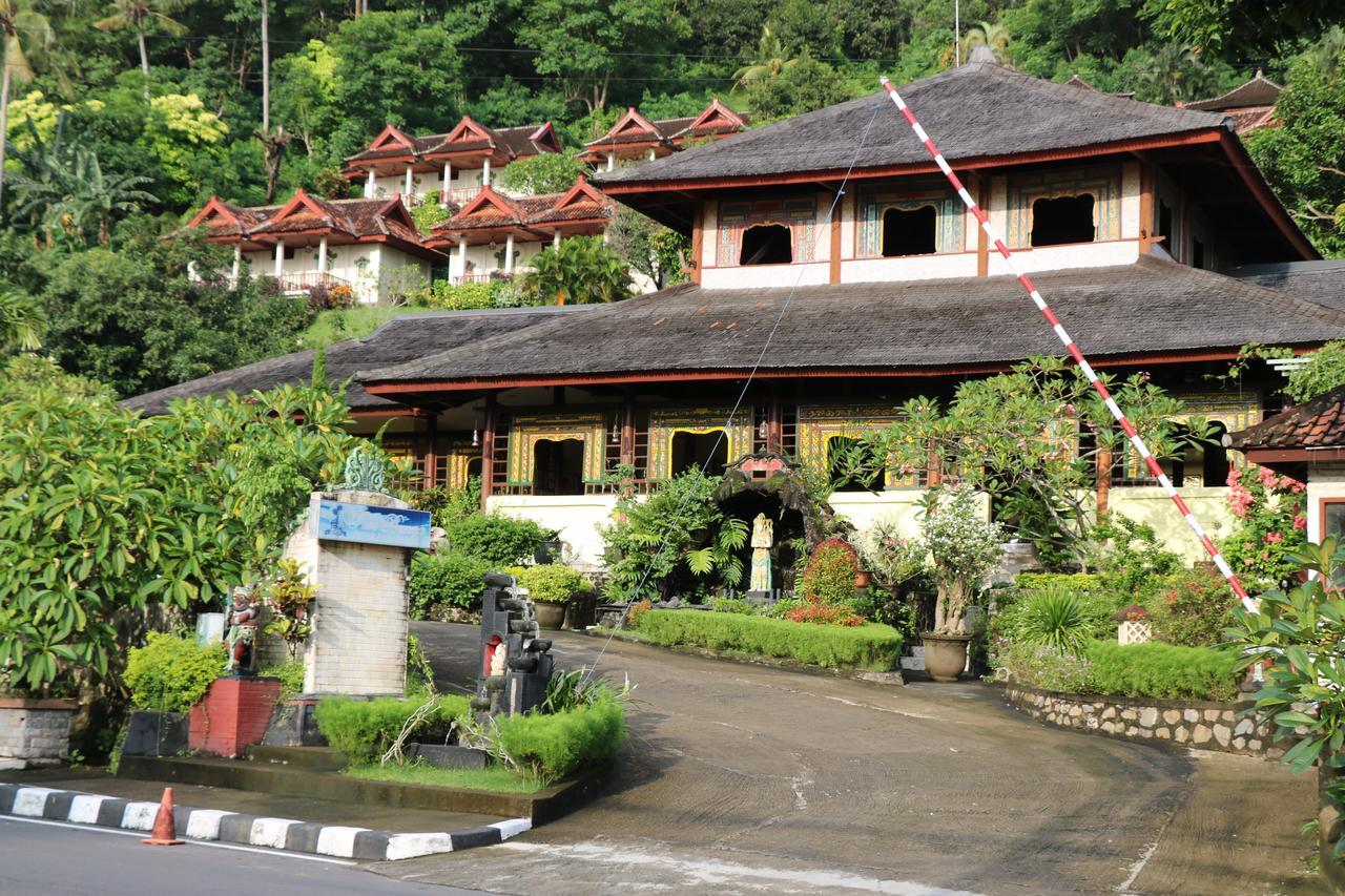 Puri Bunga Beach Cottages Senggigi Exterior photo